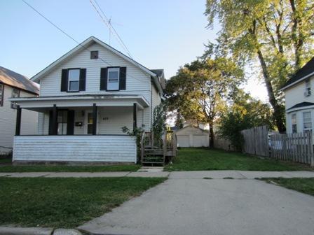 419 Center St., Waukegan, IL 60085