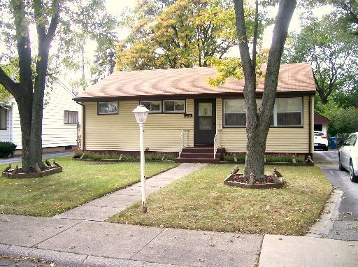15518 Maple St., South Holland, IL 60473