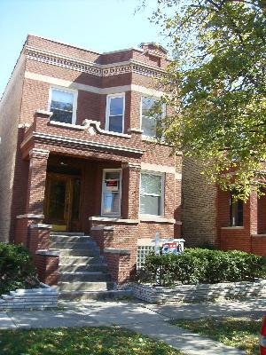 2215 S Elmwood Ave., Berwyn, IL 60402