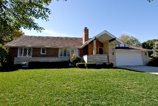 1106 Whirlaway Ave., Naperville, IL 60540