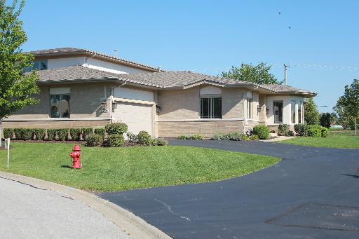 20486 Fallingwater Cir., Frankfort, IL 60423