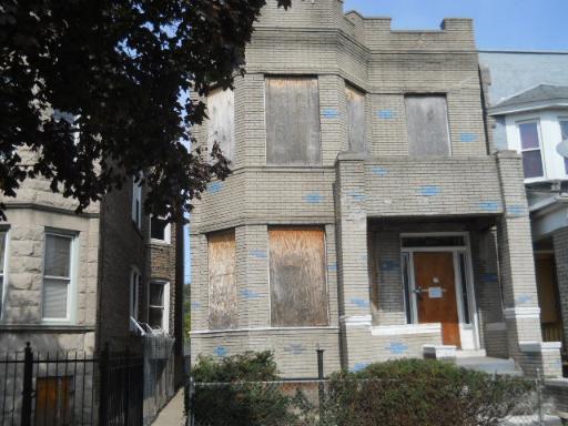 3704 W Grenshaw St., Chicago, IL 60612