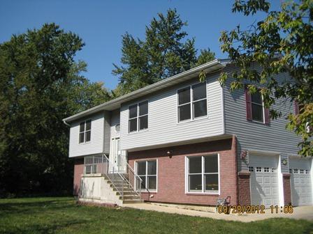 112 E End Ave., Crystal Lake, IL 60014
