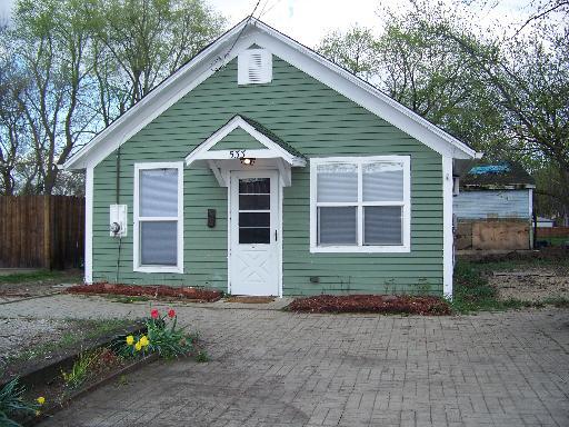 533 N Highland Ave., Aurora, IL 60506