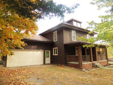 2526 W Oppold Rd., Freeport, IL 61032