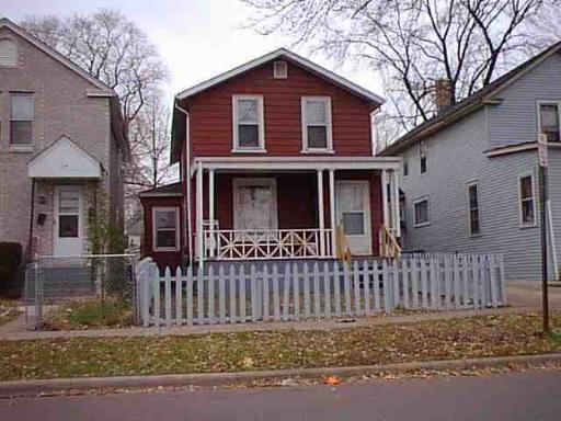 526 North Ave., Waukegan, IL 60085