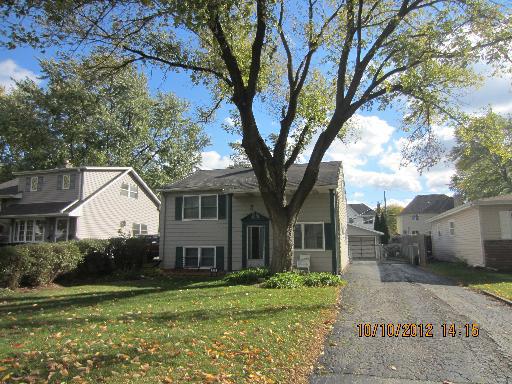618 W Comstock Ave., Elmhurst, IL 60126
