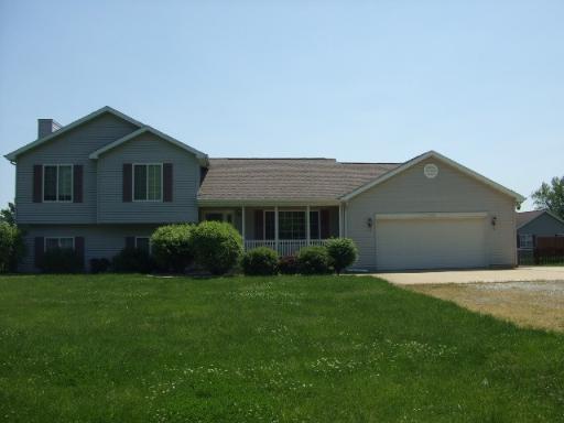 104 N 6th St., Ashkum, IL 60911
