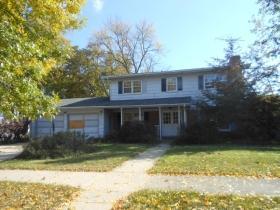 1827 Hebron Ave., Zion, IL 60099