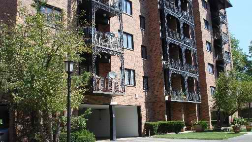 9355 Landings Ln. #502, Des Plaines, IL 60016