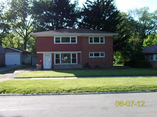 332 Indianwood Blvd., Park Forest, IL 60466