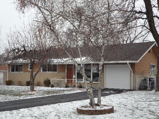 240 Illinois Blvd., Hoffman Estates, IL 60169