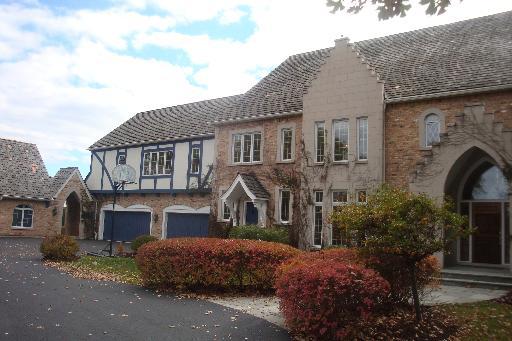 222 Otis Rd., Barrington, IL 60010
