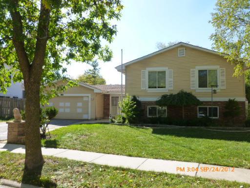 884 Lakeside Dr., Bartlett, IL 60103