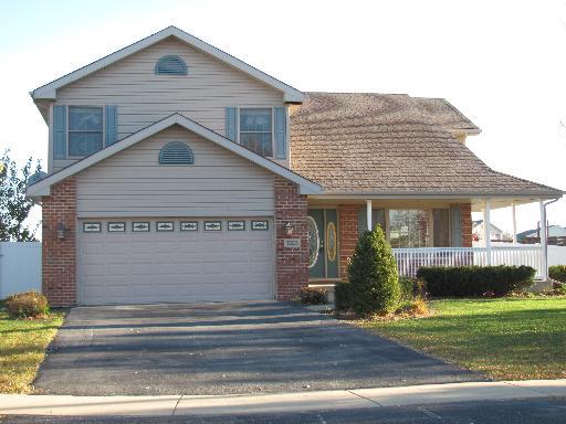 1323 Heather Rd W, Bourbonnais, IL 60914