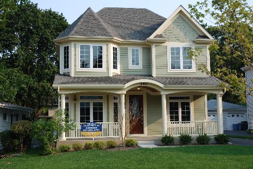 746 Elm St., Glen Ellyn, IL 60137