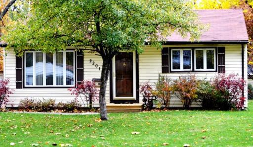 2201 Hawk Ln., Rolling Meadows, IL 60008