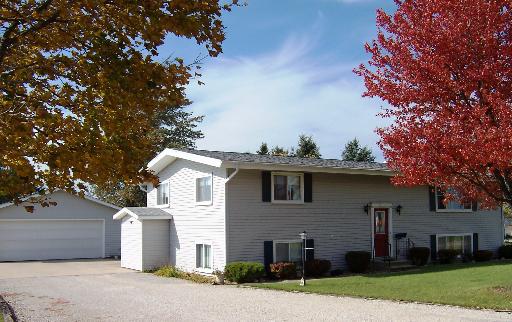10 Wellington Dr., Saunemin, IL 61769