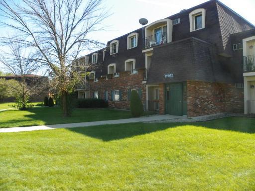 17951 Huntleigh Ct. #104, Country Club Hills, IL 60478