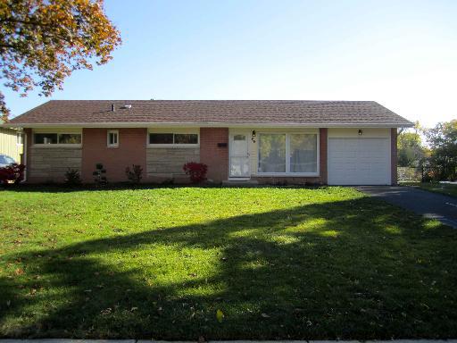65 Forest Park Ln., Hoffman Estates, IL 60169