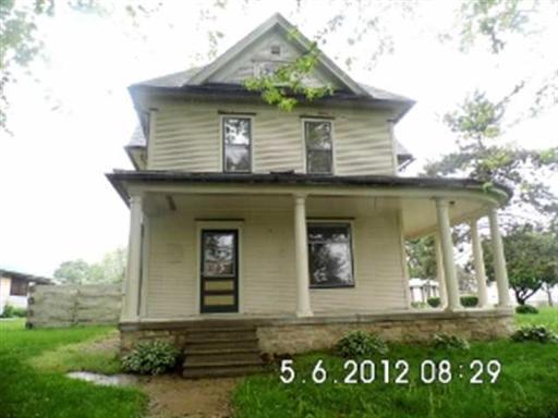 906 N 3rd St., Ashton, IL 61006