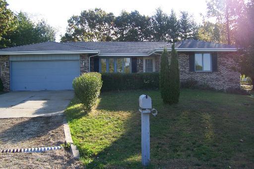 6617 Barkridge Rd., Roscoe, IL 61073