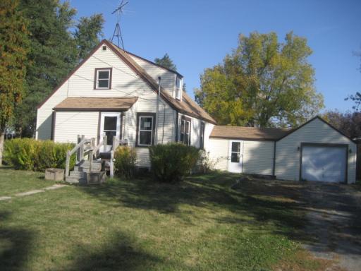 408 Summit Ave., Woodstock, IL 60098