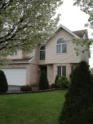 1009 Norfolk St., Downers Grove, IL 60516
