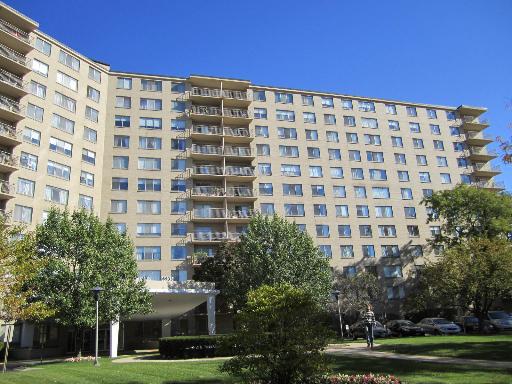 6933 N Kedzie Ave. #706, Chicago, IL 60645