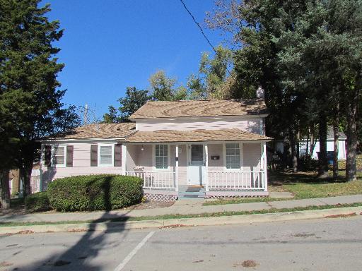 309 Jackson St., East Dundee, IL 60118