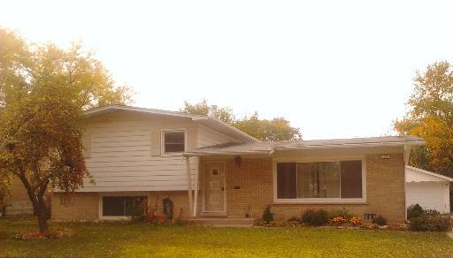 448 N Kenneth Ct., Glenwood, IL 60425