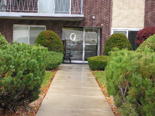 2900 Maple Ave. #18A, Downers Grove, IL 60515