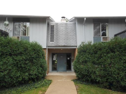 908 E Old Willow Rd. #104, Prospect Heights, IL 60070