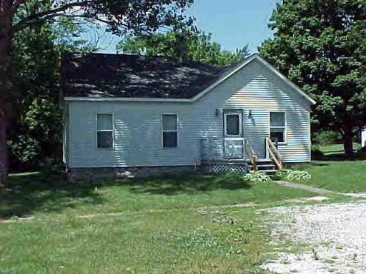 214 W Green, Roberts, IL 60962