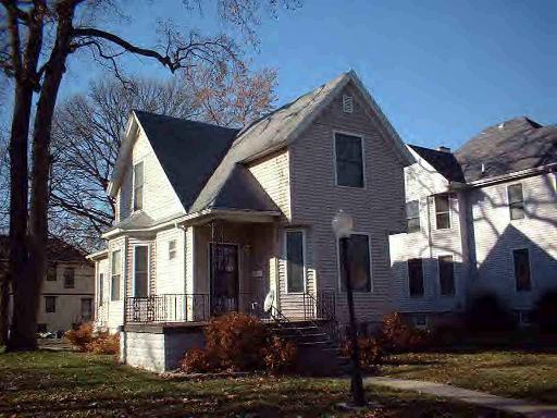 397 S Greenwood, Kankakee, IL 60901