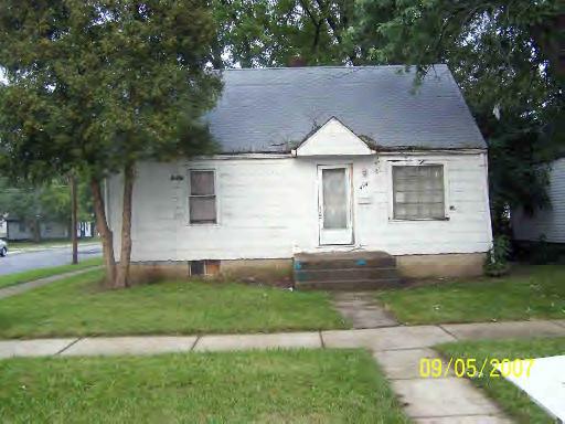 494 N Illinois Ave., Kankakee, IL 60901