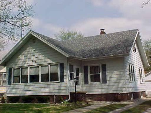 964 S Poplar Ave., Kankakee, IL 60901