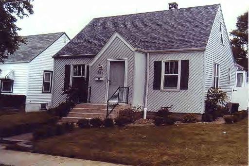 132 N May, Kankakee, IL 60901