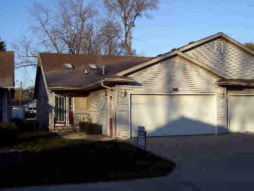445 E Elm, Watseka, IL 60970