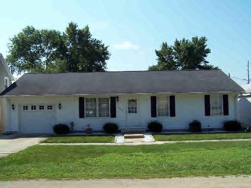 104 E Front St., Aroma Park, IL 60910