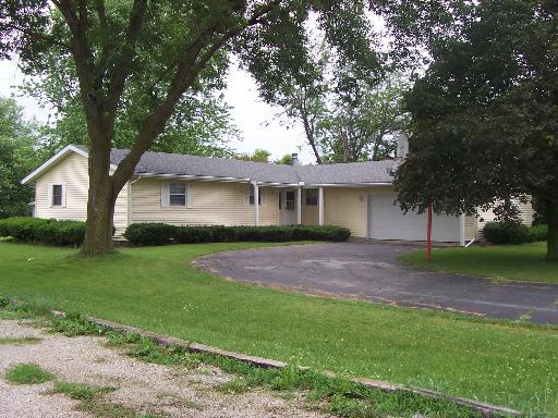 307 E Elm, Piper City, IL 60959