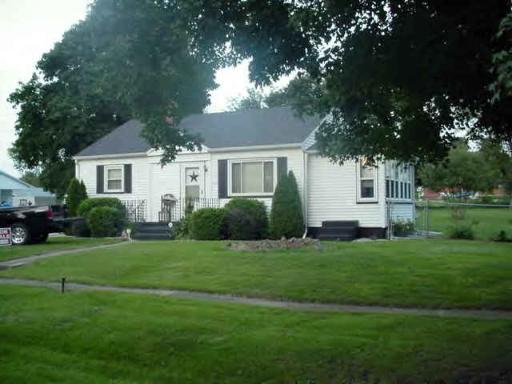 205 N High St., Sibley, IL 61773