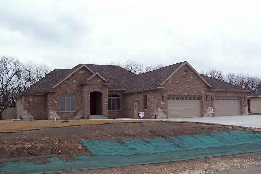 2038 Sunset View Dr., Kankakee, IL 60901