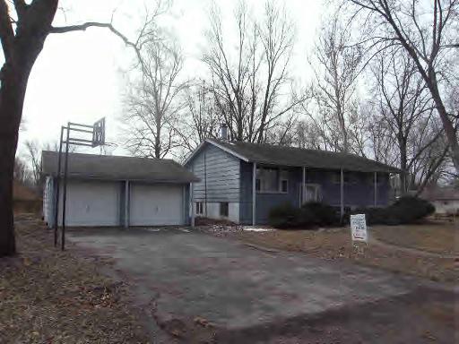 62 N Strasma Dr., Kankakee, IL 60901
