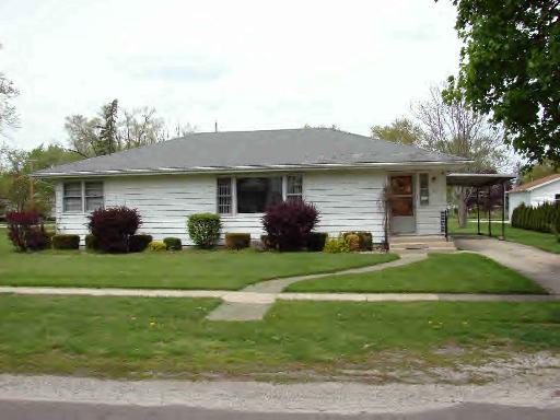 11 E Walnut, Piper City, IL 60959