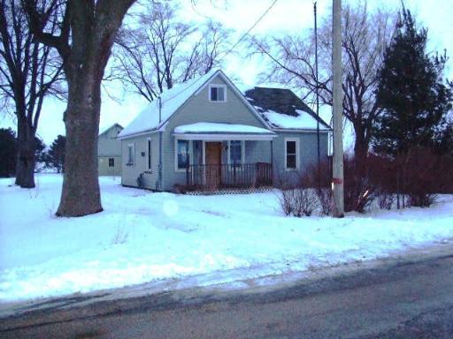 112 E North St., Danforth, IL 60930