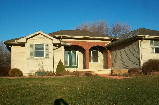 36950 Sally Ct., Hoopeston, IL 60942