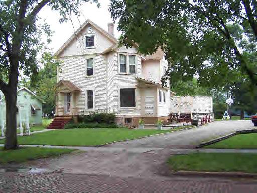 223 W Vine, Piper City, IL 60959