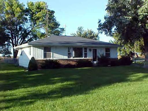 101 3rd St., Buckingham, IL 60917