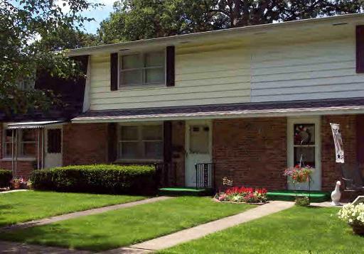 411 S 4th St., Watseka, IL 60970
